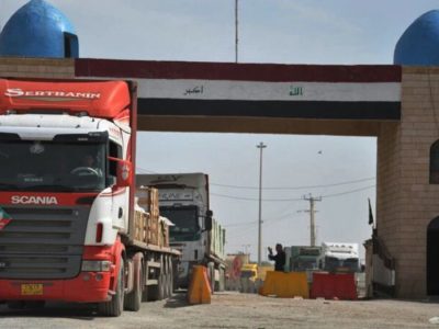 ۸۰۰ کامیون حامل تجهیزات موکب از مرزشلمچه به عراق ارسال شد